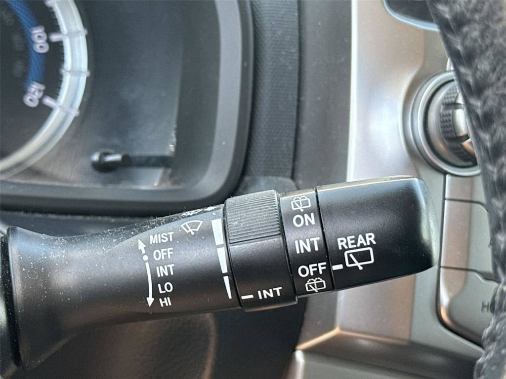 Thumbnail: 2015 Toyota 4Runner - 25