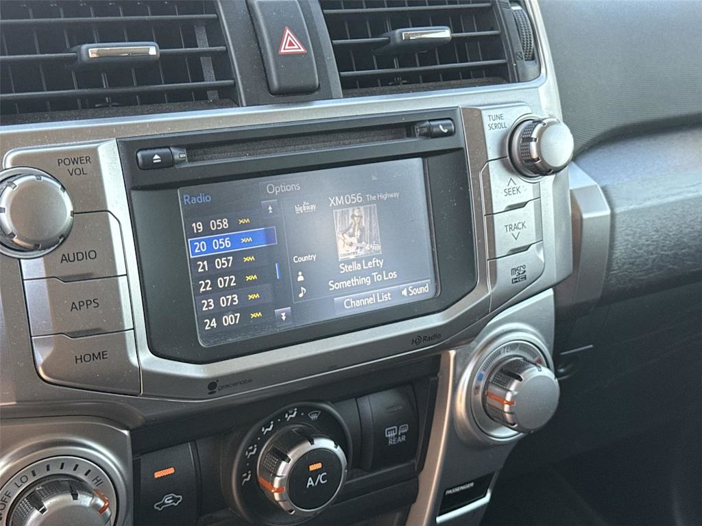 Thumbnail: 2015 Toyota 4Runner - 12