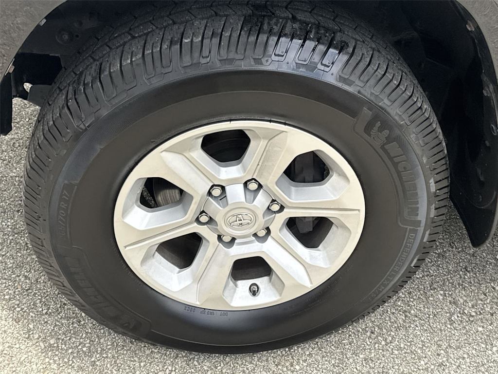 Thumbnail: 2019 Toyota 4Runner - 8