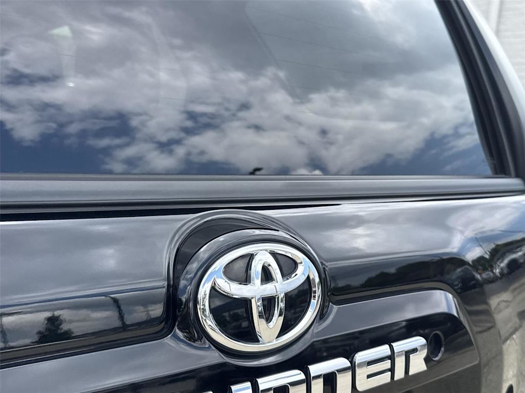 Thumbnail: 2019 Toyota 4Runner - 7