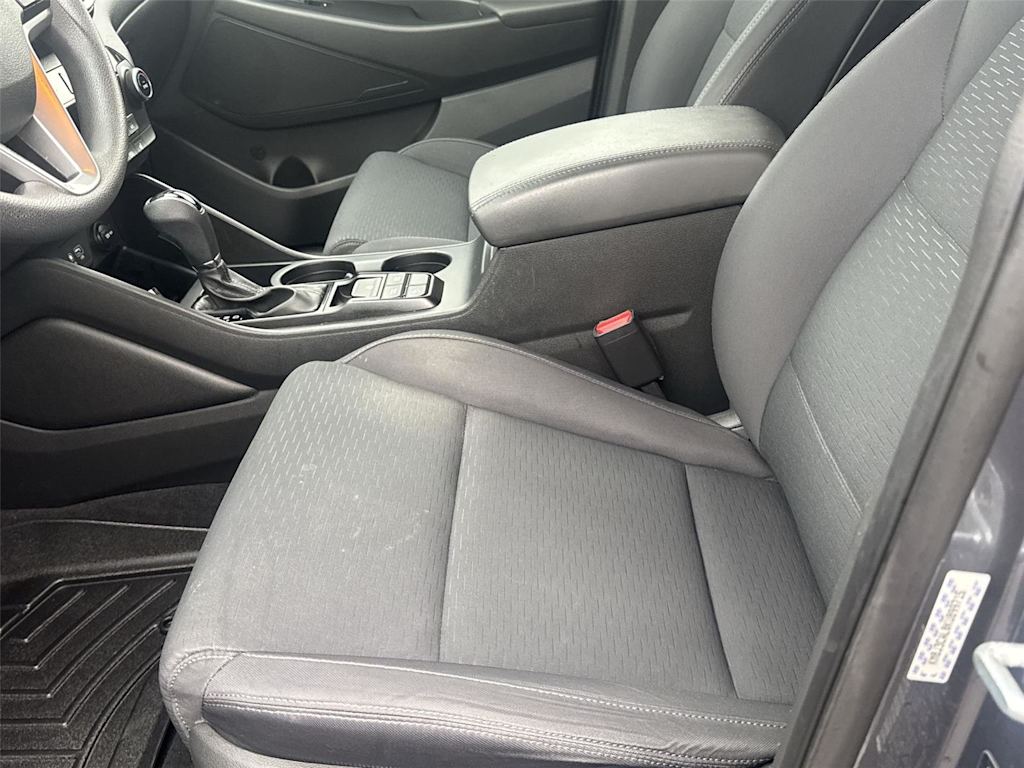 Thumbnail: 2019 Hyundai Tucson - 8