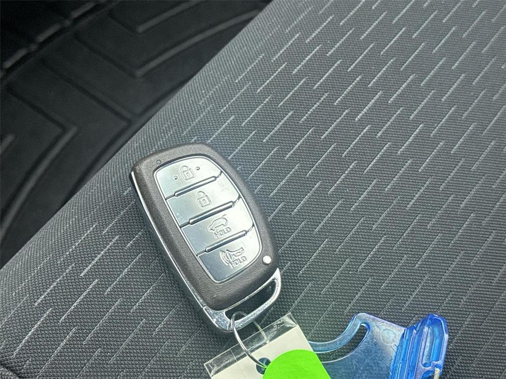 Thumbnail: 2019 Hyundai Tucson - 14