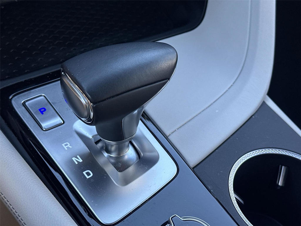 Thumbnail: 2025 Genesis G70 - 29
