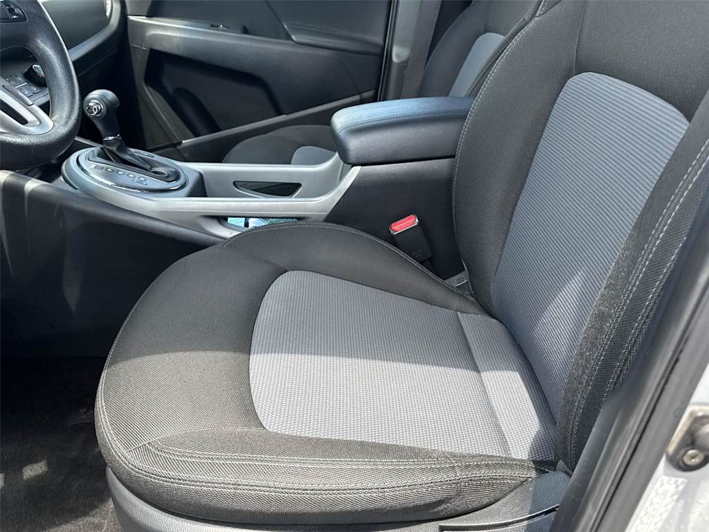 Thumbnail: 2016 Kia Sportage - 9