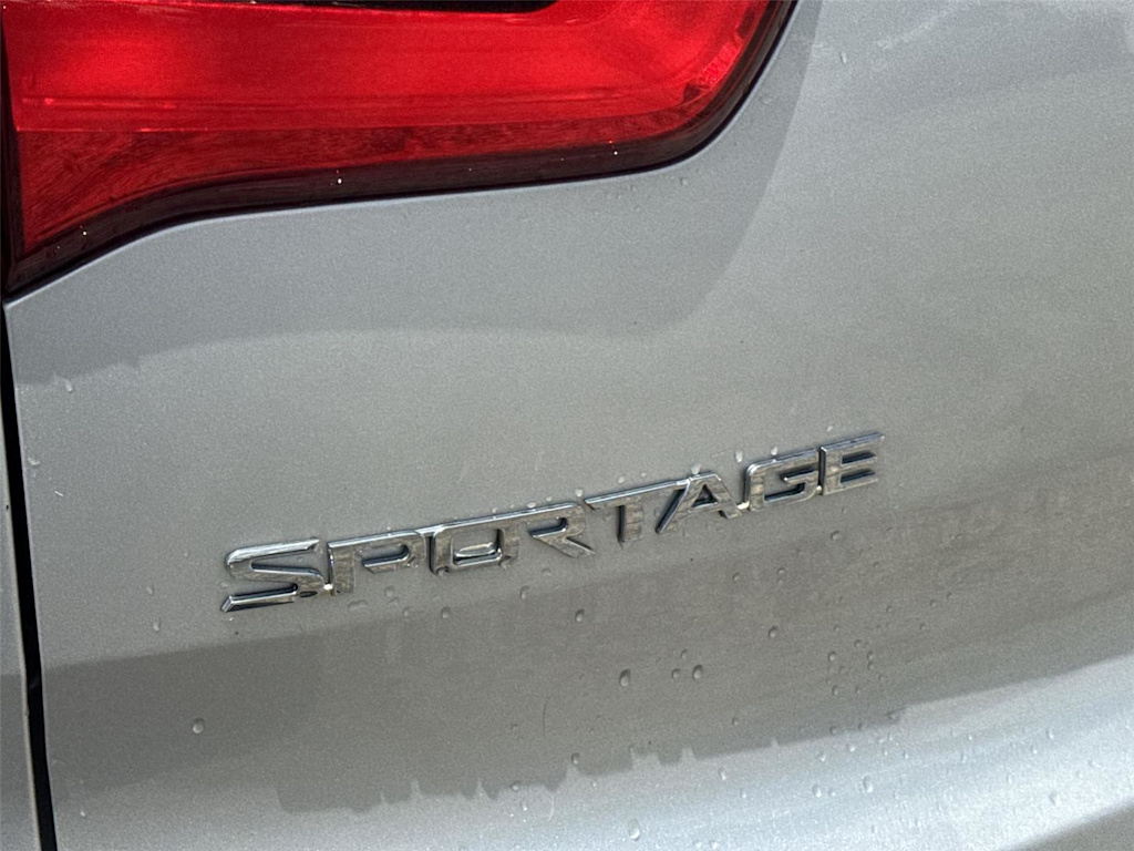 Thumbnail: 2016 Kia Sportage - 21