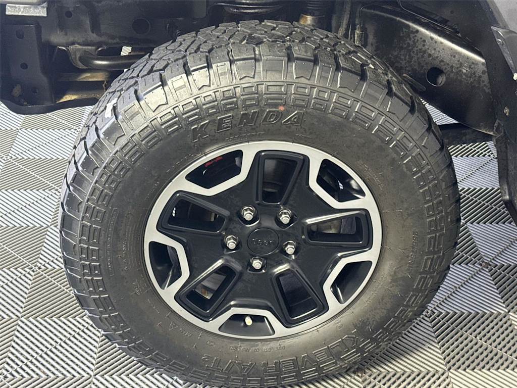 Thumbnail: 2016 Jeep Wrangler - 6