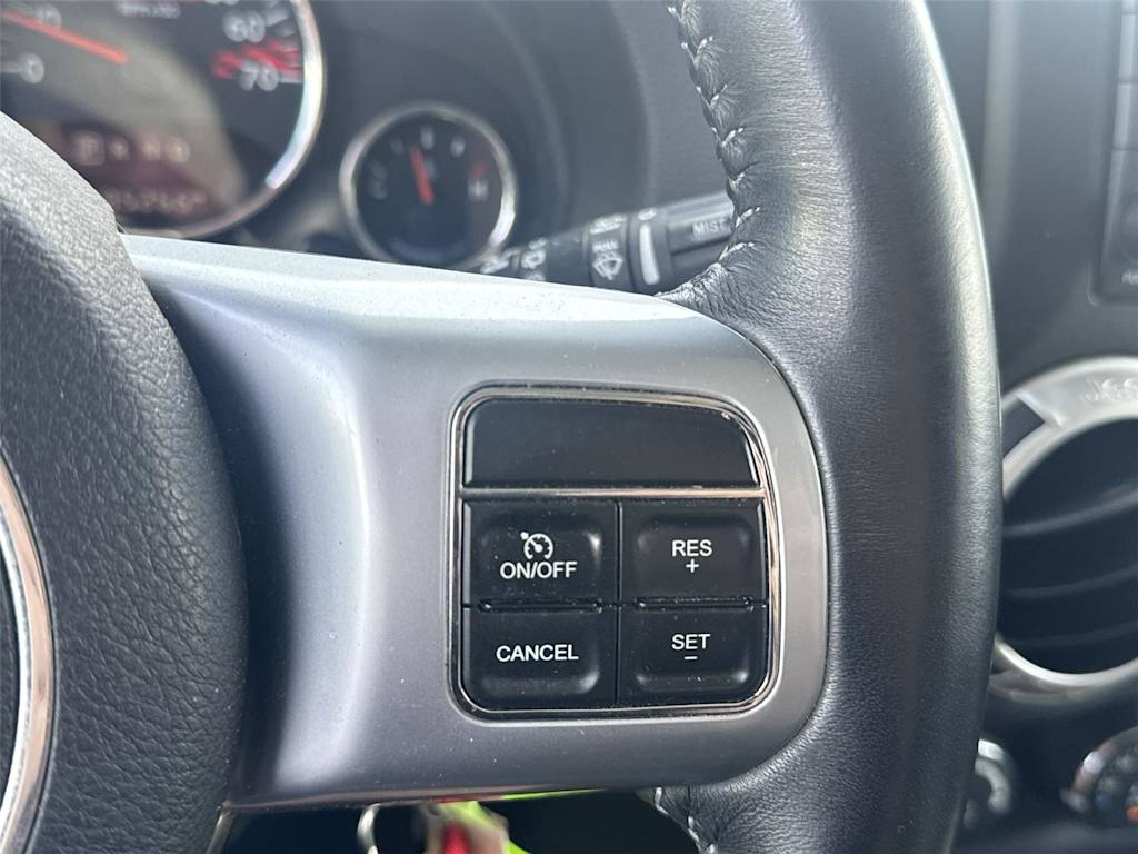 Thumbnail: 2016 Jeep Wrangler - 28