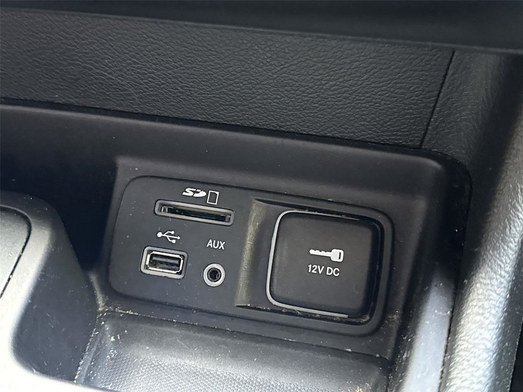 Thumbnail: 2014 Jeep Cherokee - 29