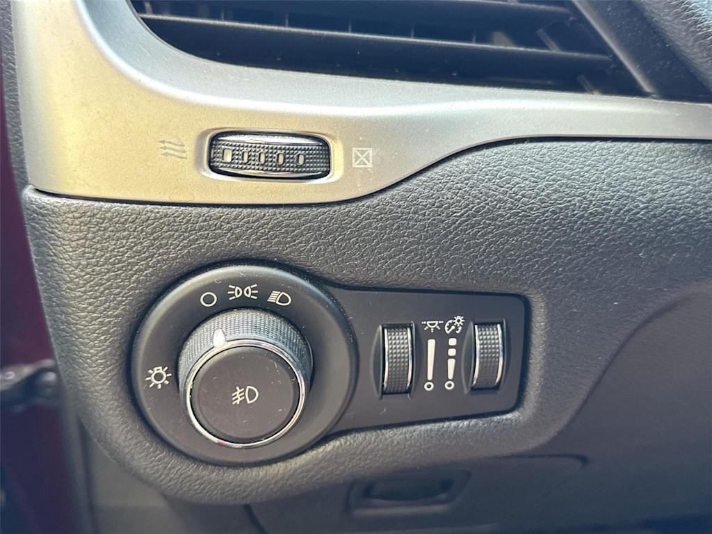 Thumbnail: 2014 Jeep Cherokee - 23