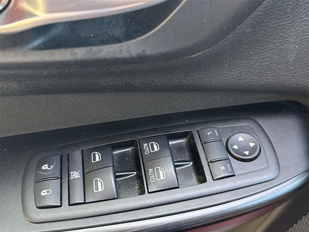 Thumbnail: 2014 Jeep Cherokee - 22