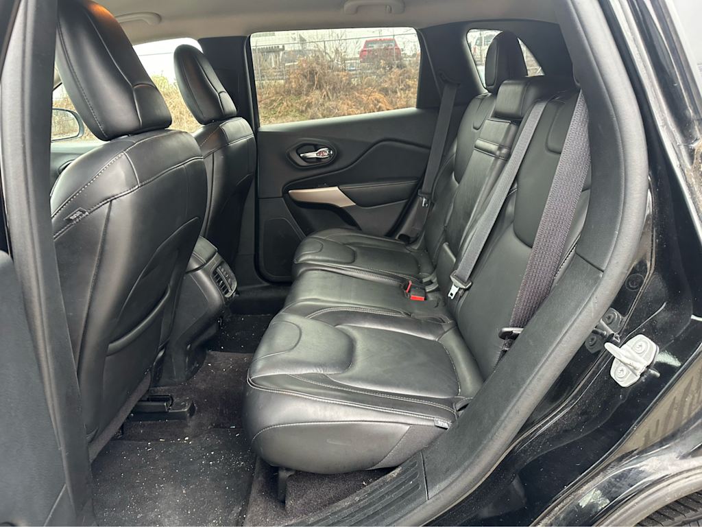 Thumbnail: 2018 Jeep Cherokee - 10