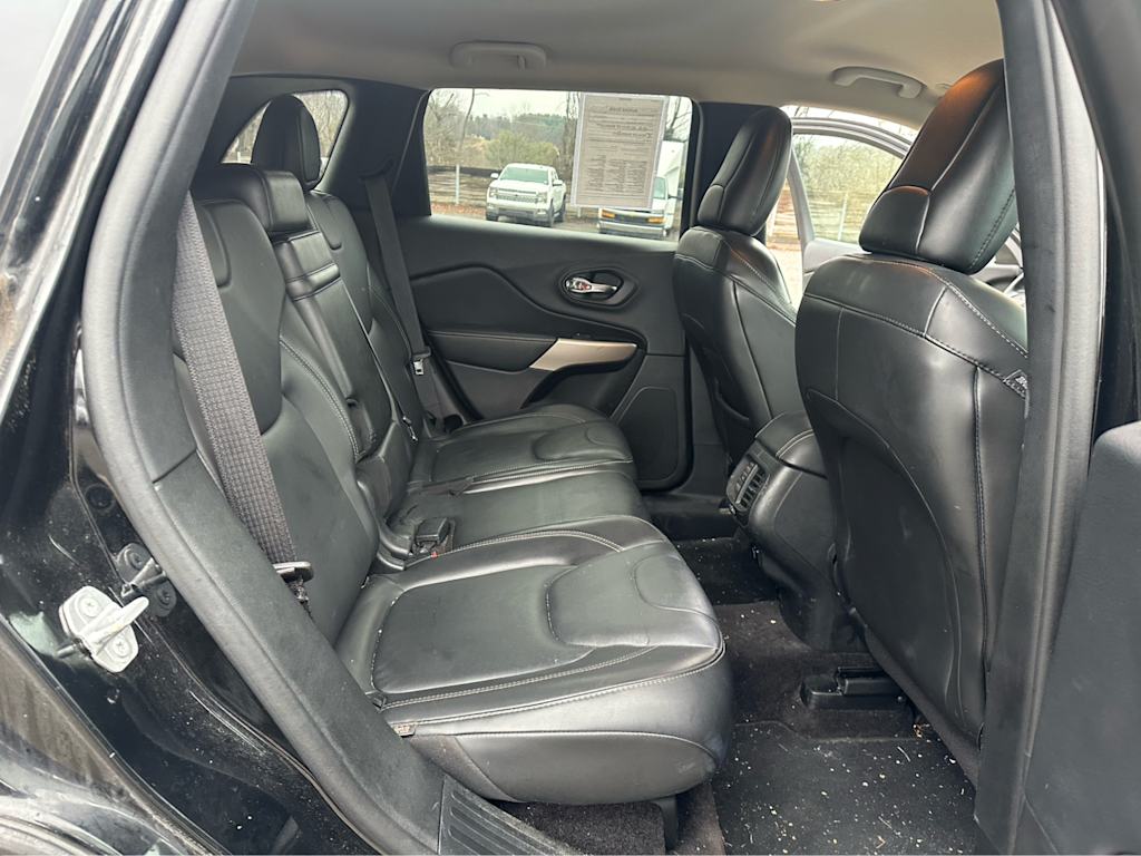 Thumbnail: 2018 Jeep Cherokee - 22