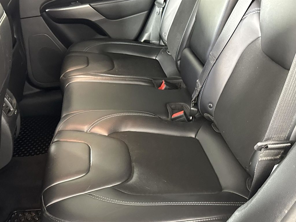 Thumbnail: 2019 Jeep Cherokee - 9