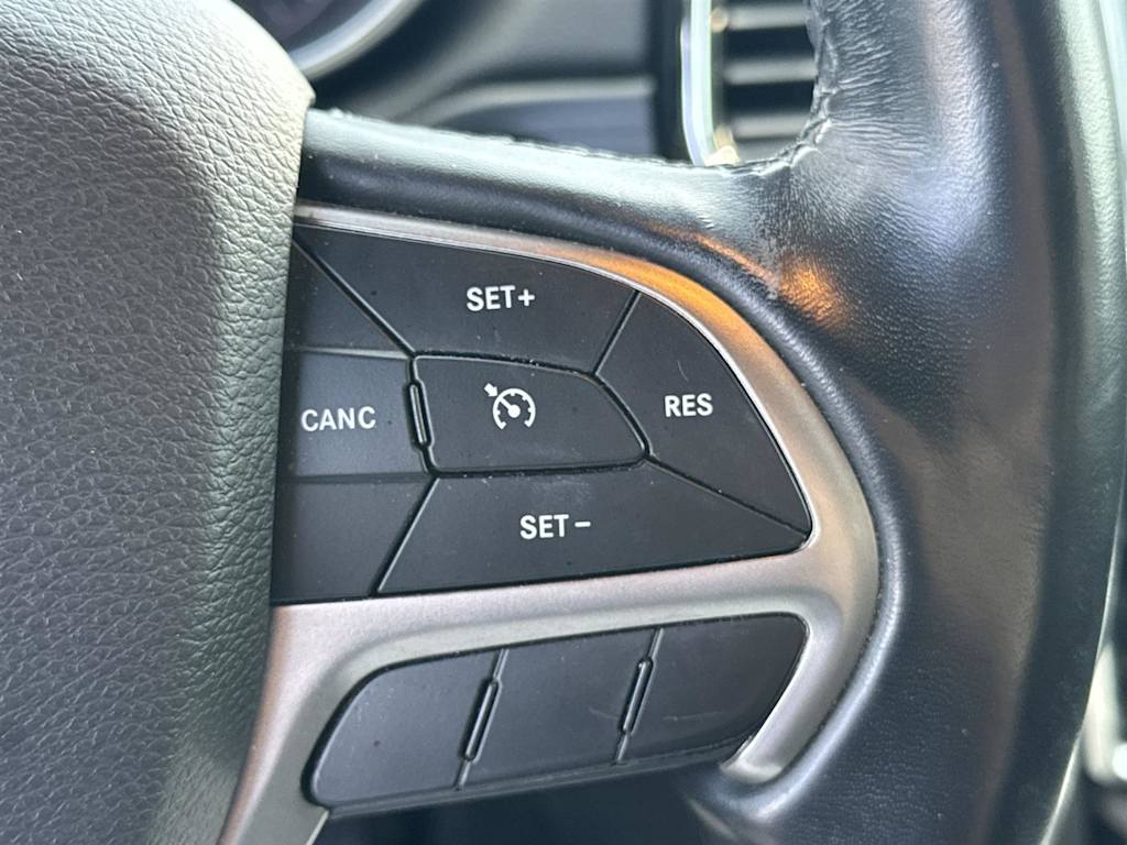 Thumbnail: 2020 Jeep Grand Cherokee - 28