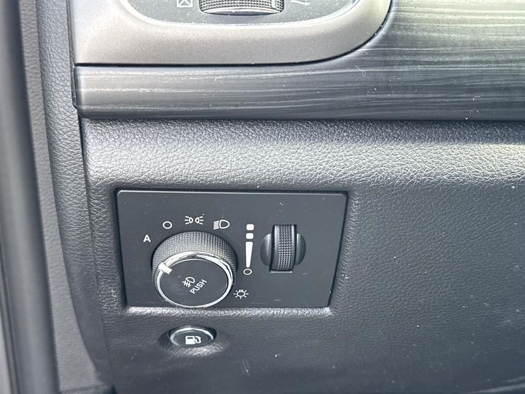 Thumbnail: 2020 Jeep Grand Cherokee - 26