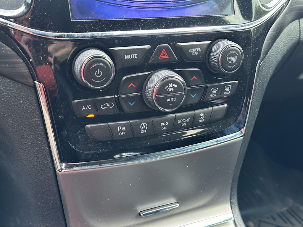Thumbnail: 2020 Jeep Grand Cherokee - 19