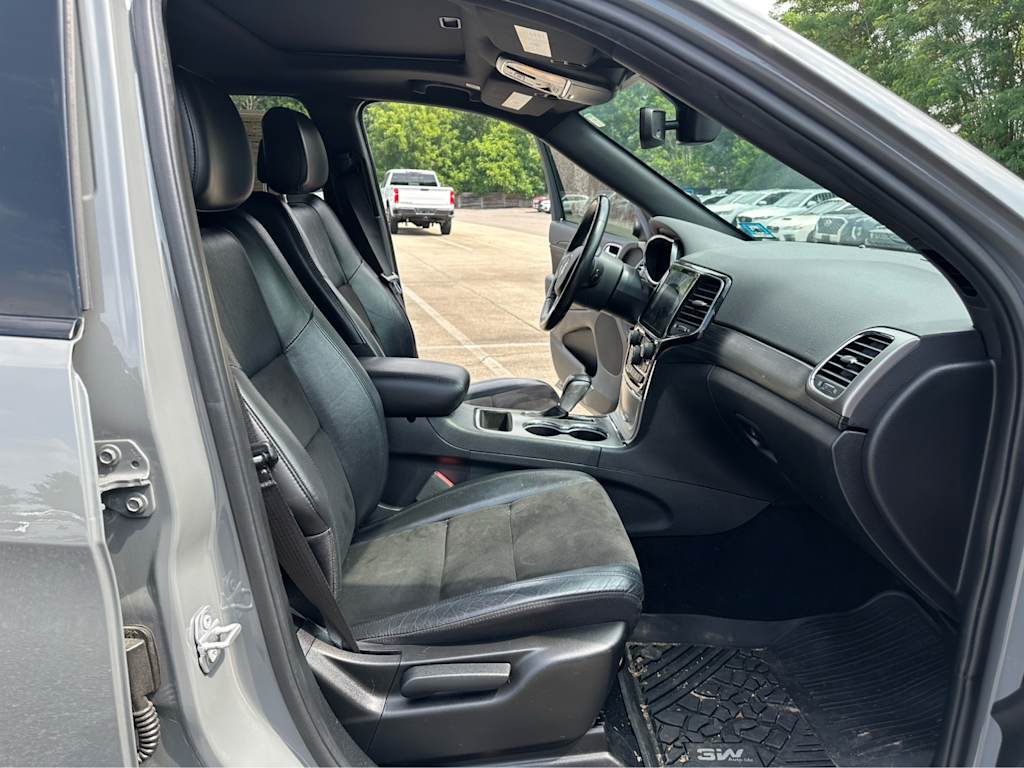 Thumbnail: 2020 Jeep Grand Cherokee - 9
