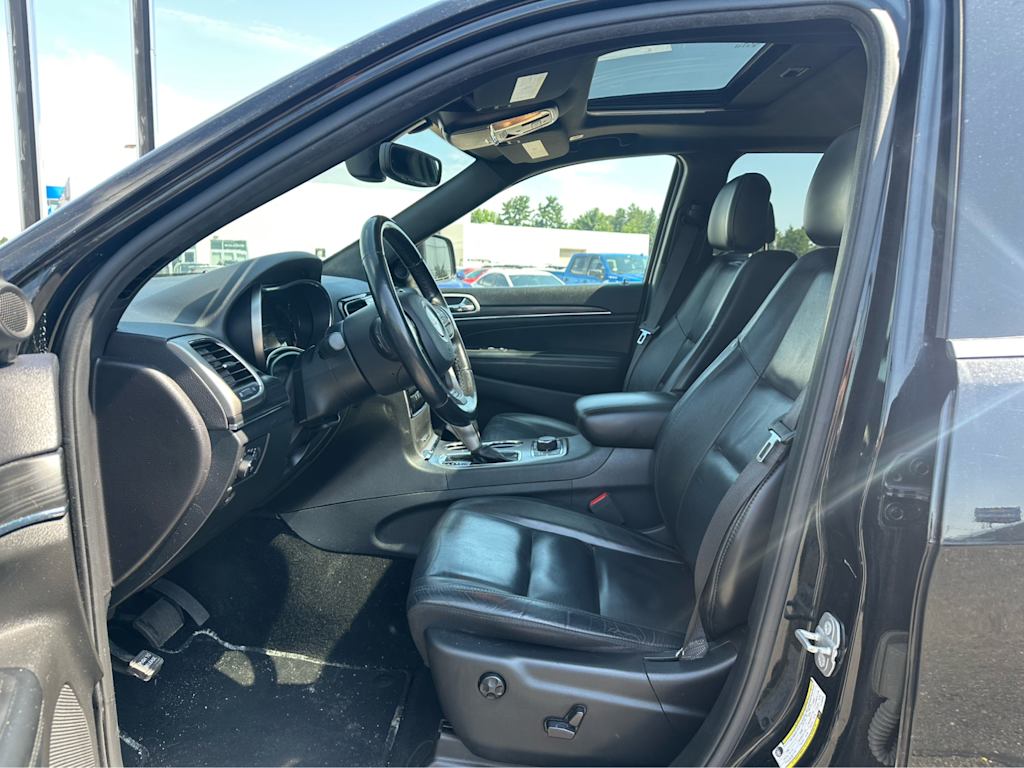 Thumbnail: 2020 Jeep Grand Cherokee - 8