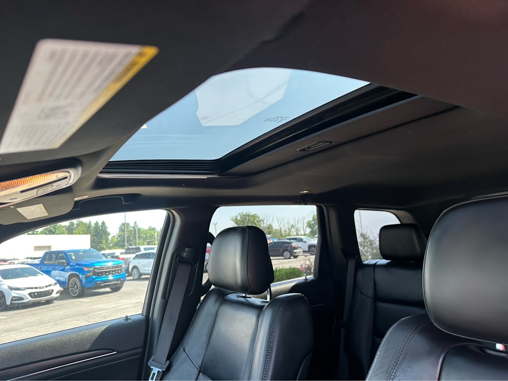 Thumbnail: 2020 Jeep Grand Cherokee - 17
