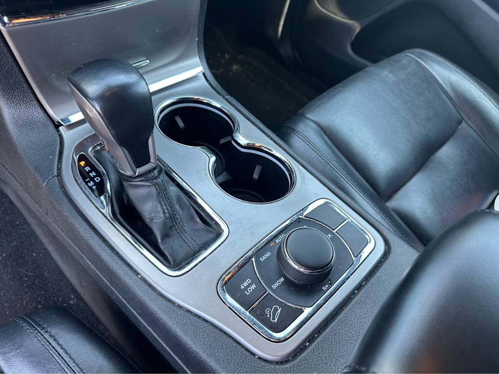 Thumbnail: 2020 Jeep Grand Cherokee - 12
