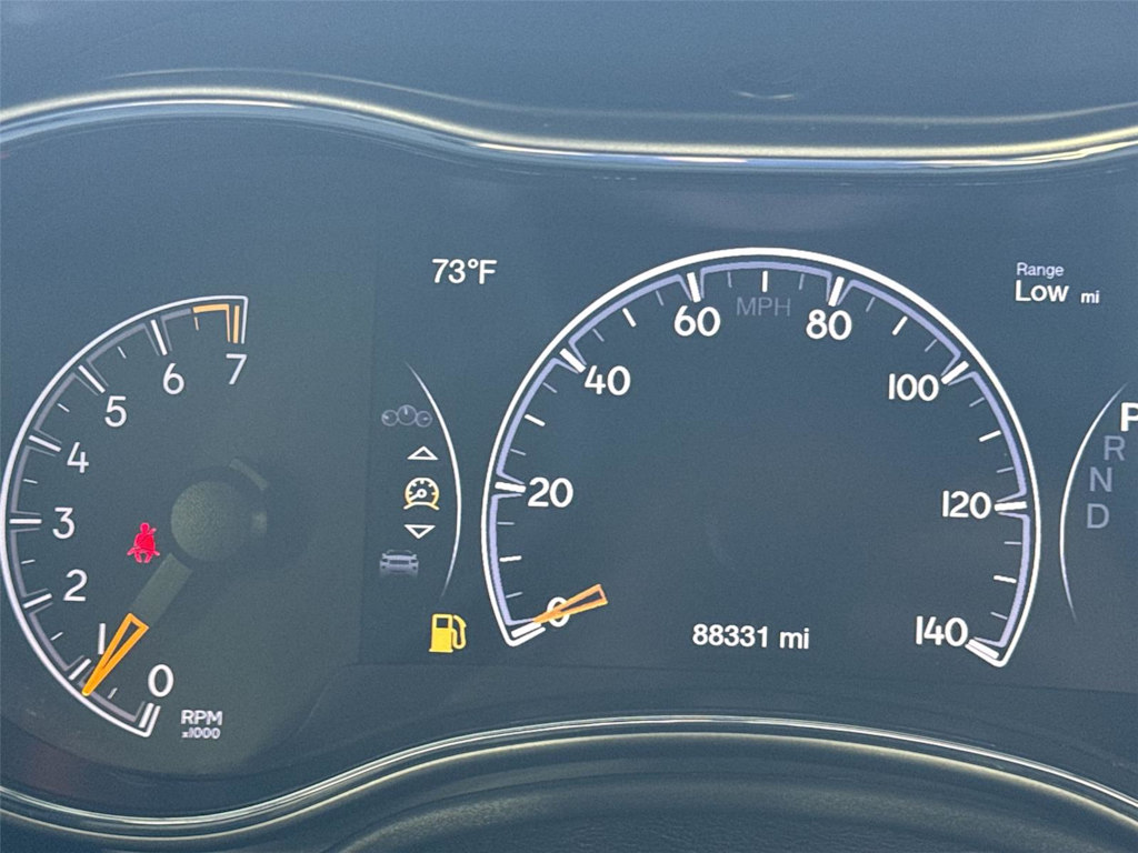 Thumbnail: 2020 Jeep Grand Cherokee - 12