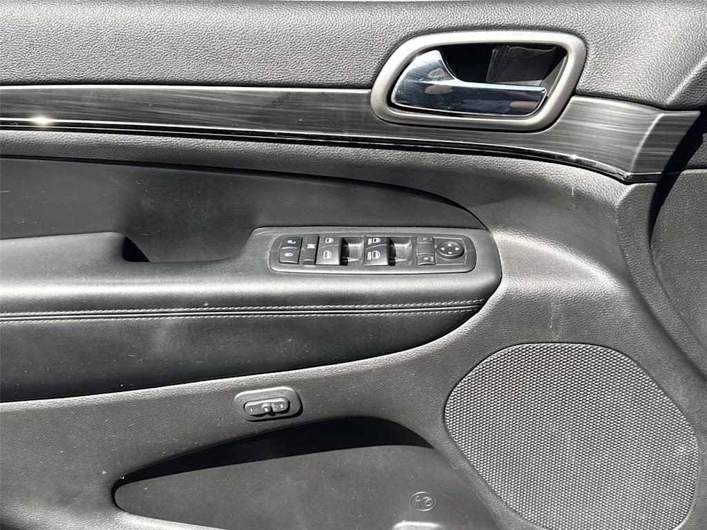 Thumbnail: 2019 Jeep Grand Cherokee - 26
