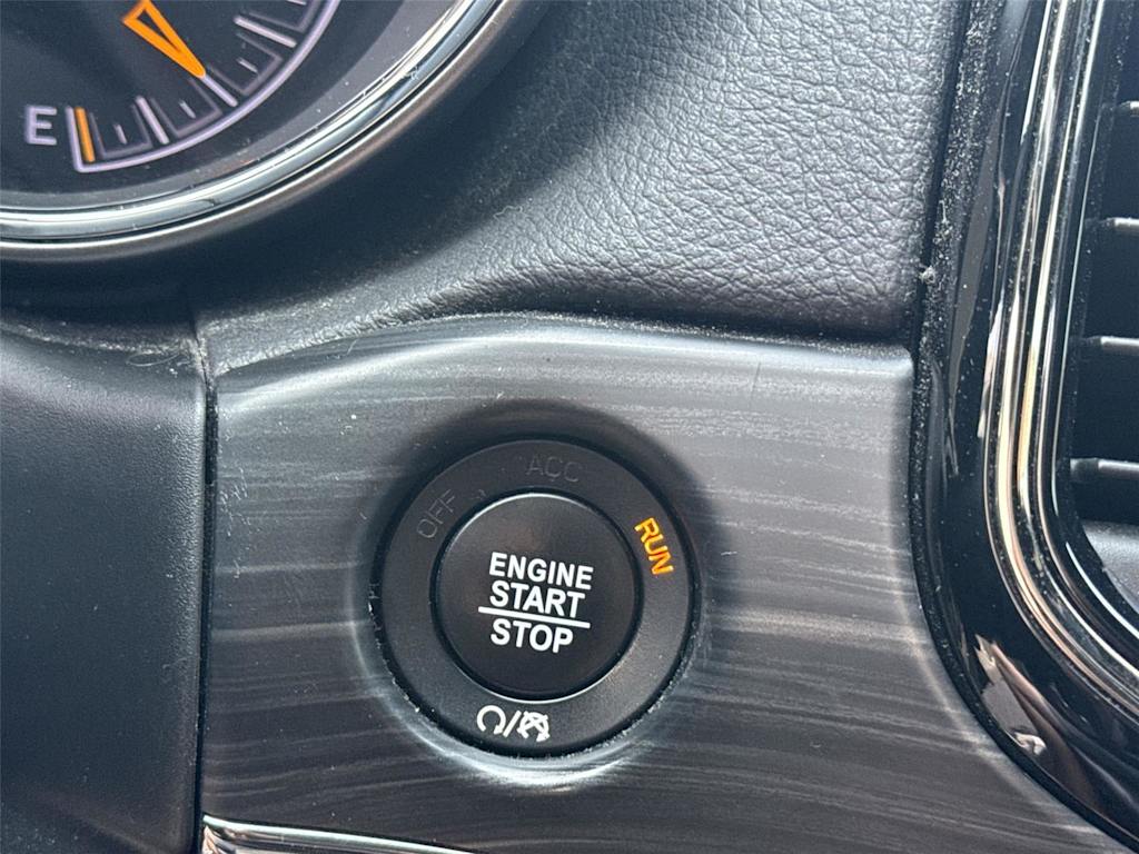 Thumbnail: 2019 Jeep Grand Cherokee - 31
