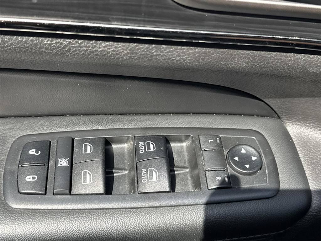 Thumbnail: 2019 Jeep Grand Cherokee - 27