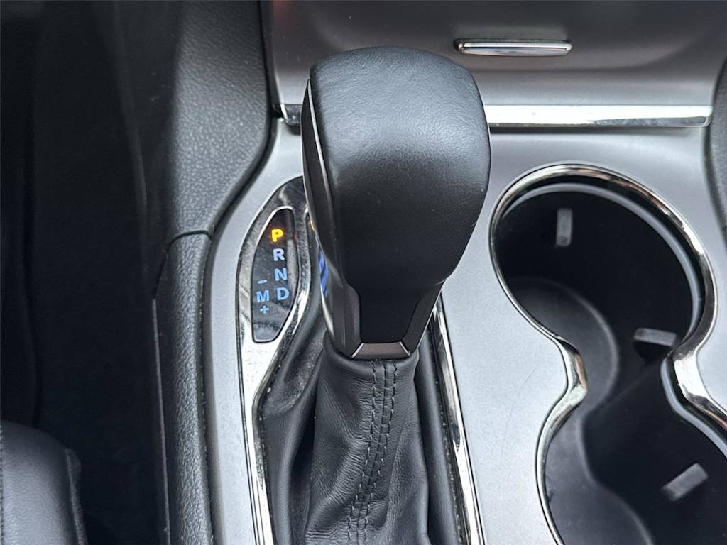 Thumbnail: 2019 Jeep Grand Cherokee - 12