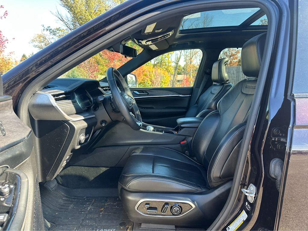 Thumbnail: 2022 Jeep Grand Cherokee L - 8