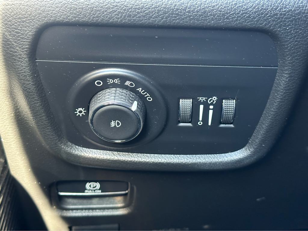 Thumbnail: 2022 Jeep Grand Cherokee L - 20