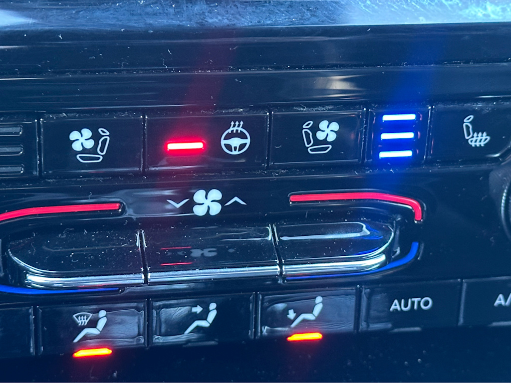 Thumbnail: 2022 Jeep Grand Cherokee L - 19