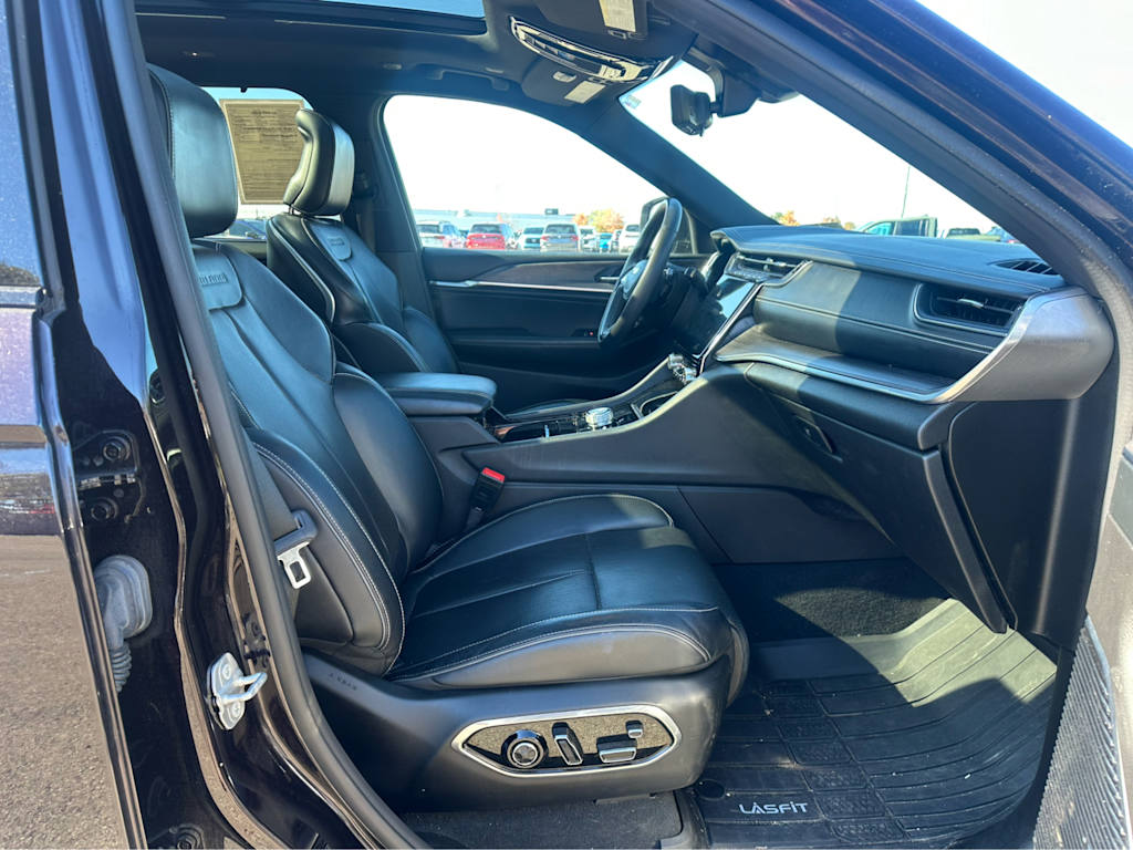 Thumbnail: 2022 Jeep Grand Cherokee L - 10