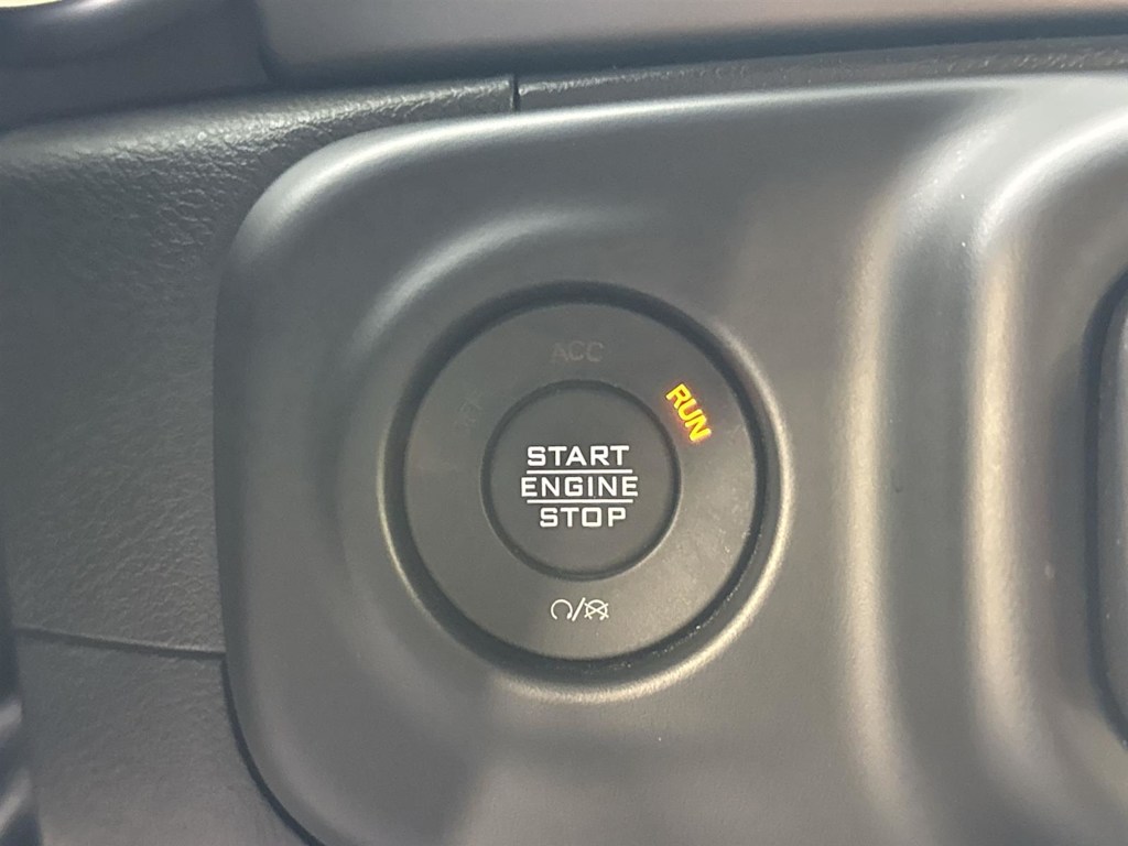 Thumbnail: 2022 Jeep Gladiator - 28