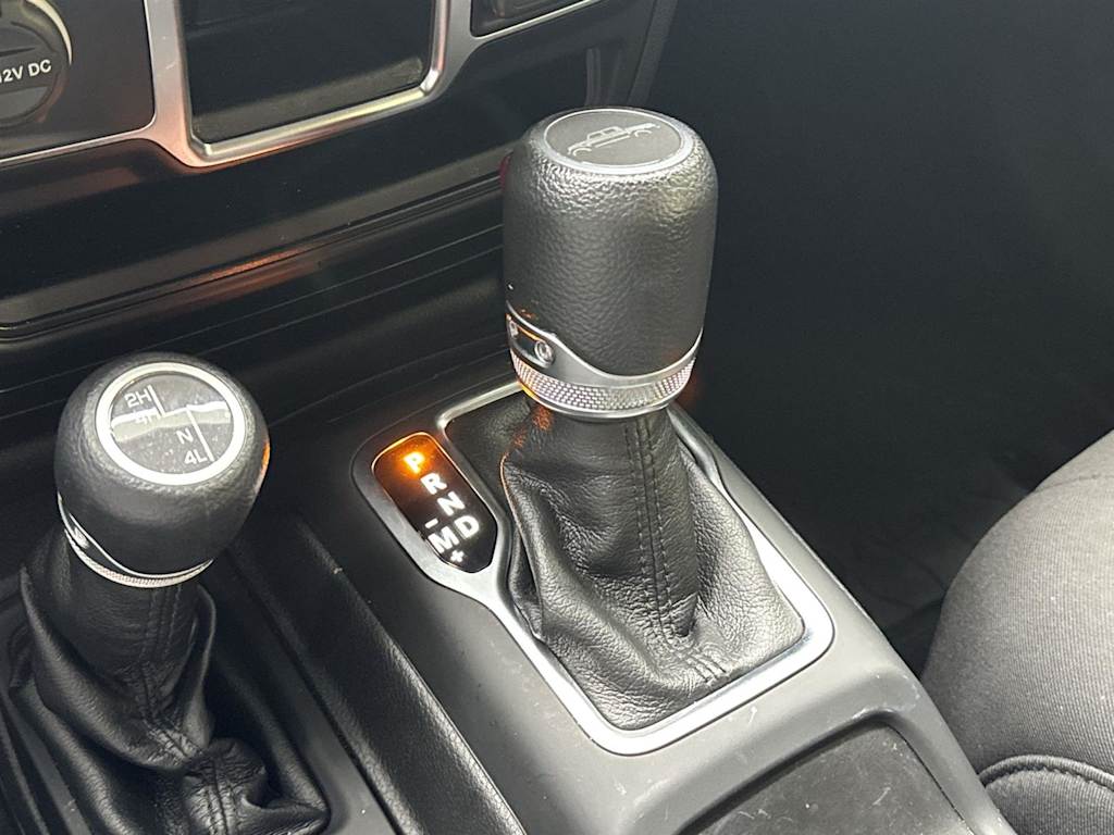 Thumbnail: 2022 Jeep Gladiator - 12