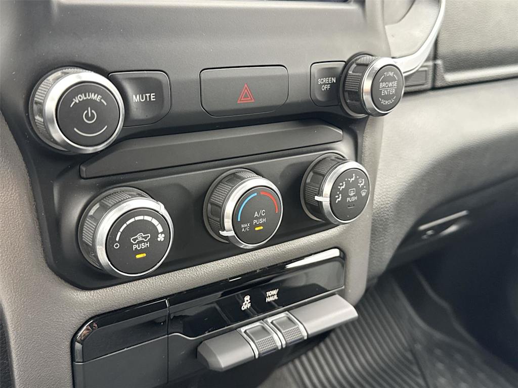 Thumbnail: 2020 RAM 1500 - 20