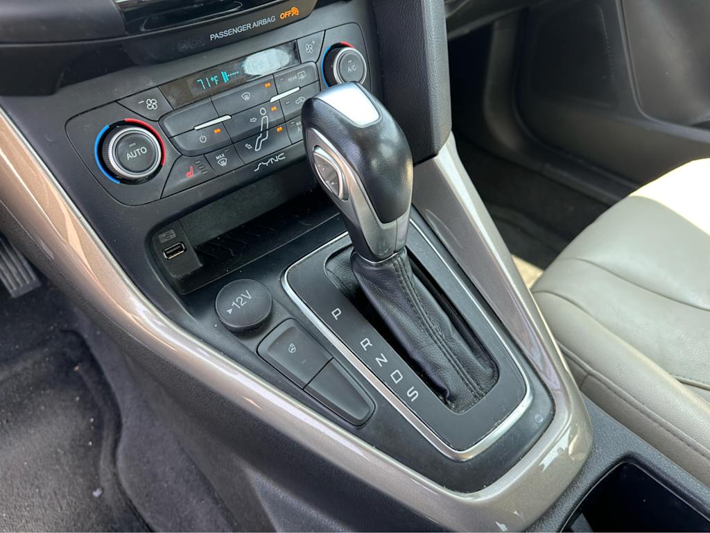 2018 Ford Focus Titanium 12