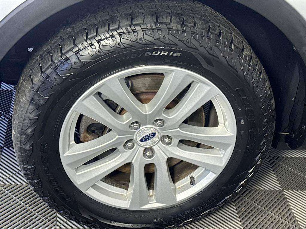 Thumbnail: 2018 Ford Explorer - 7