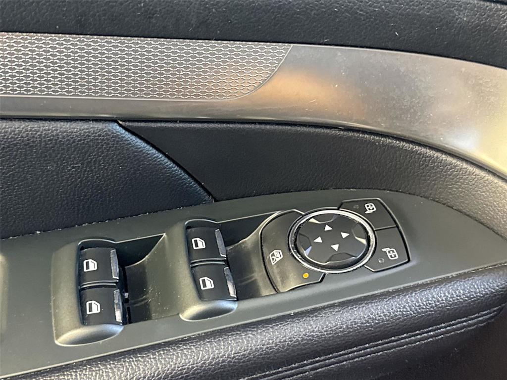 Thumbnail: 2018 Ford Explorer - 23