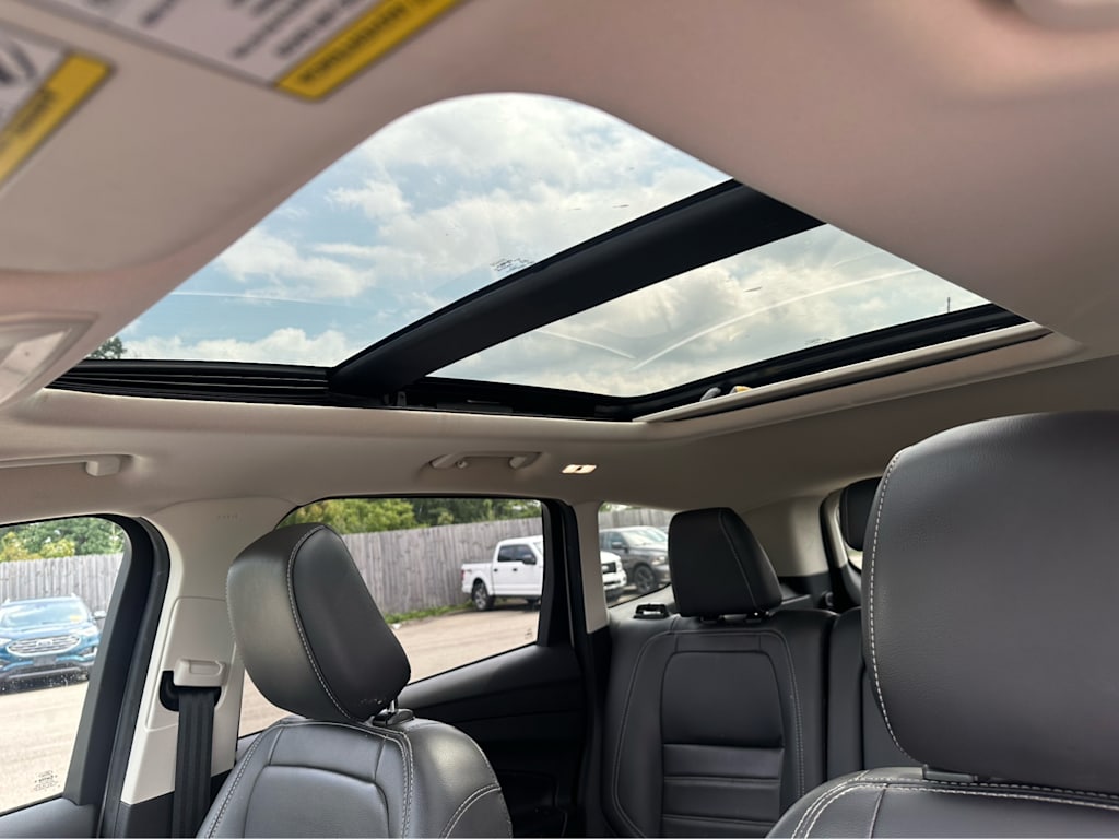 Thumbnail: 2019 Ford Escape - 14