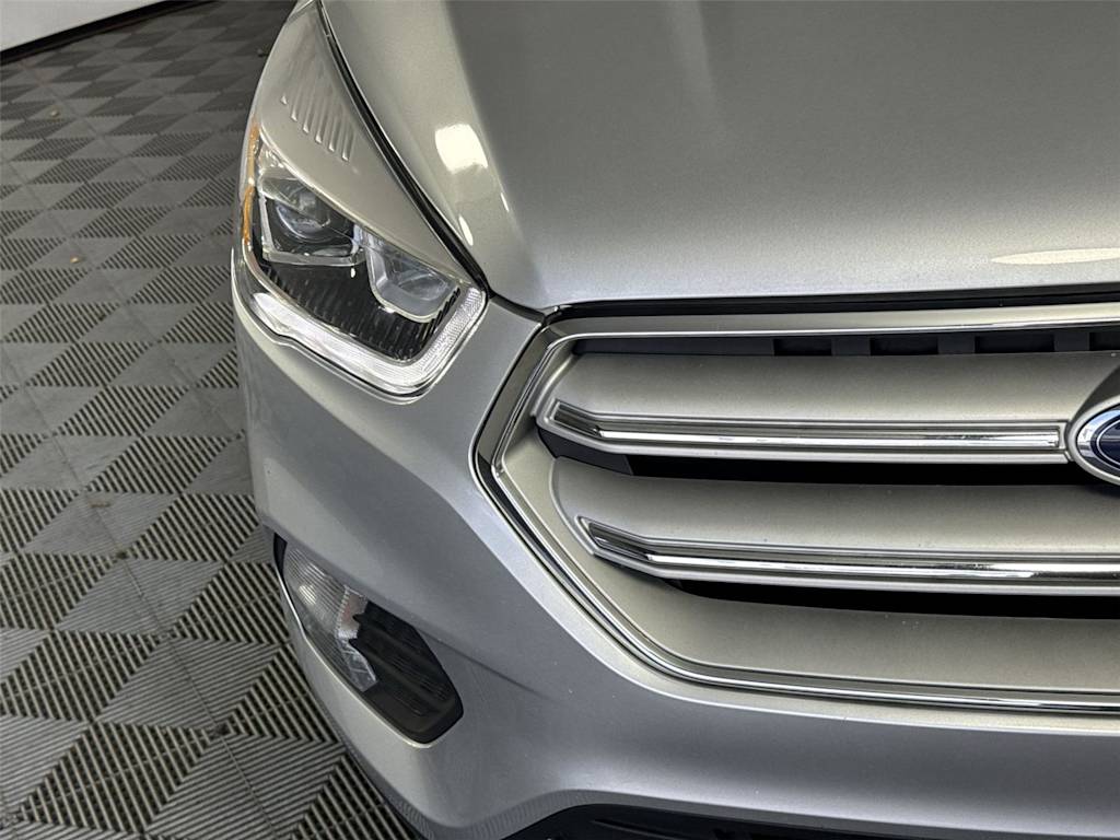 Thumbnail: 2019 Ford Escape - 6