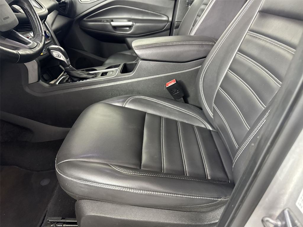 Thumbnail: 2019 Ford Escape - 8