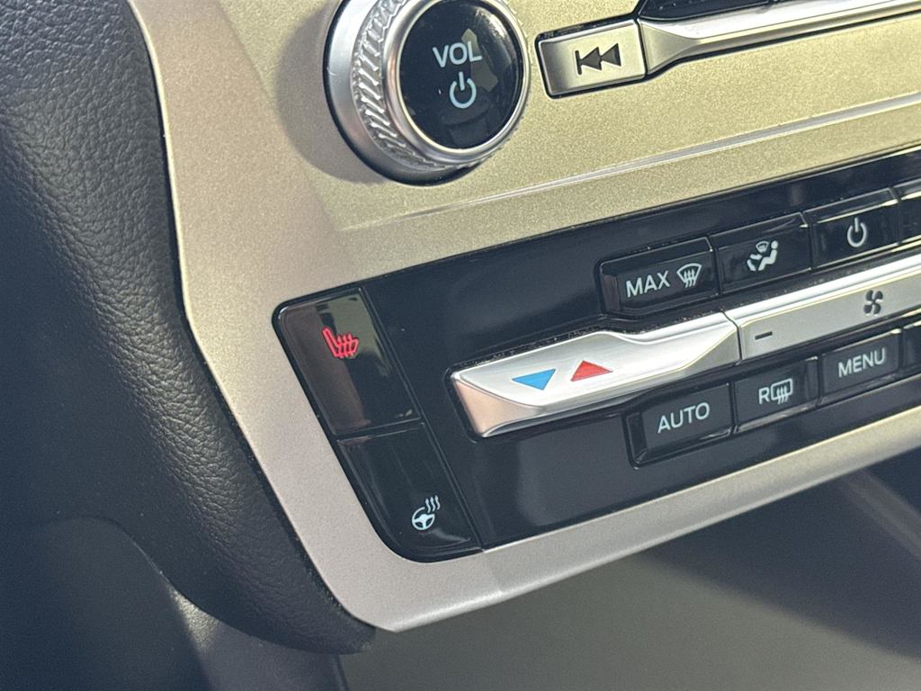 Thumbnail: 2022 Ford Explorer - 22