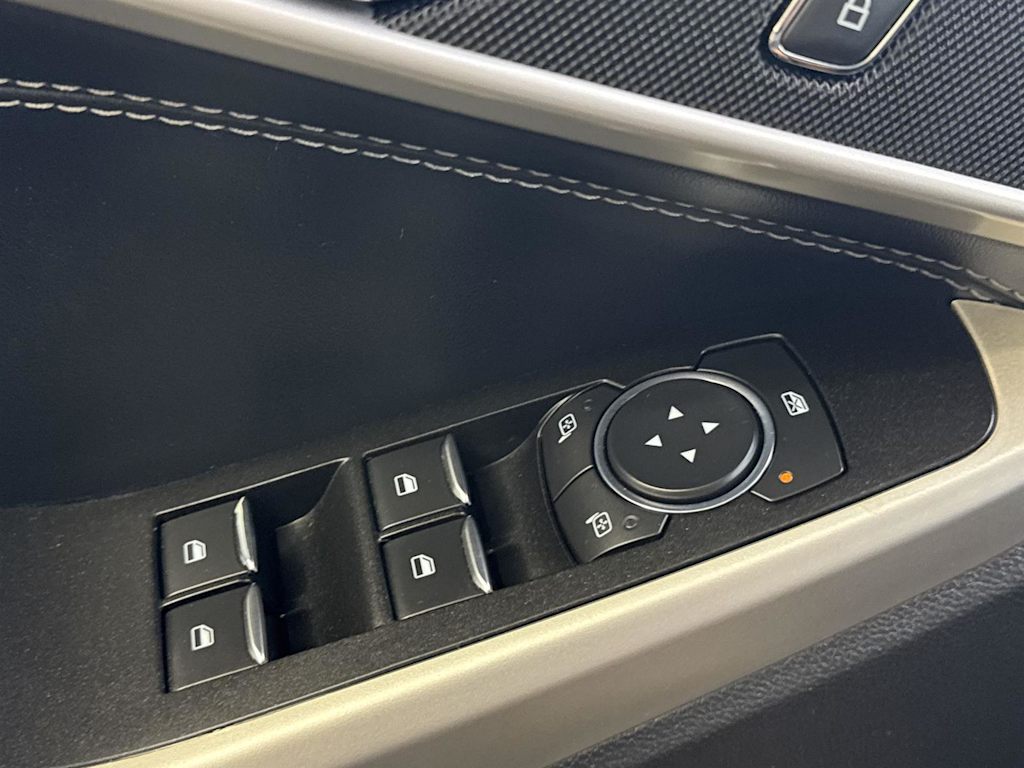 Thumbnail: 2022 Ford Explorer - 24