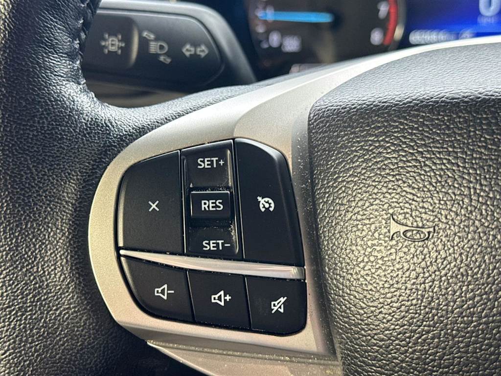 Thumbnail: 2022 Ford Explorer - 26