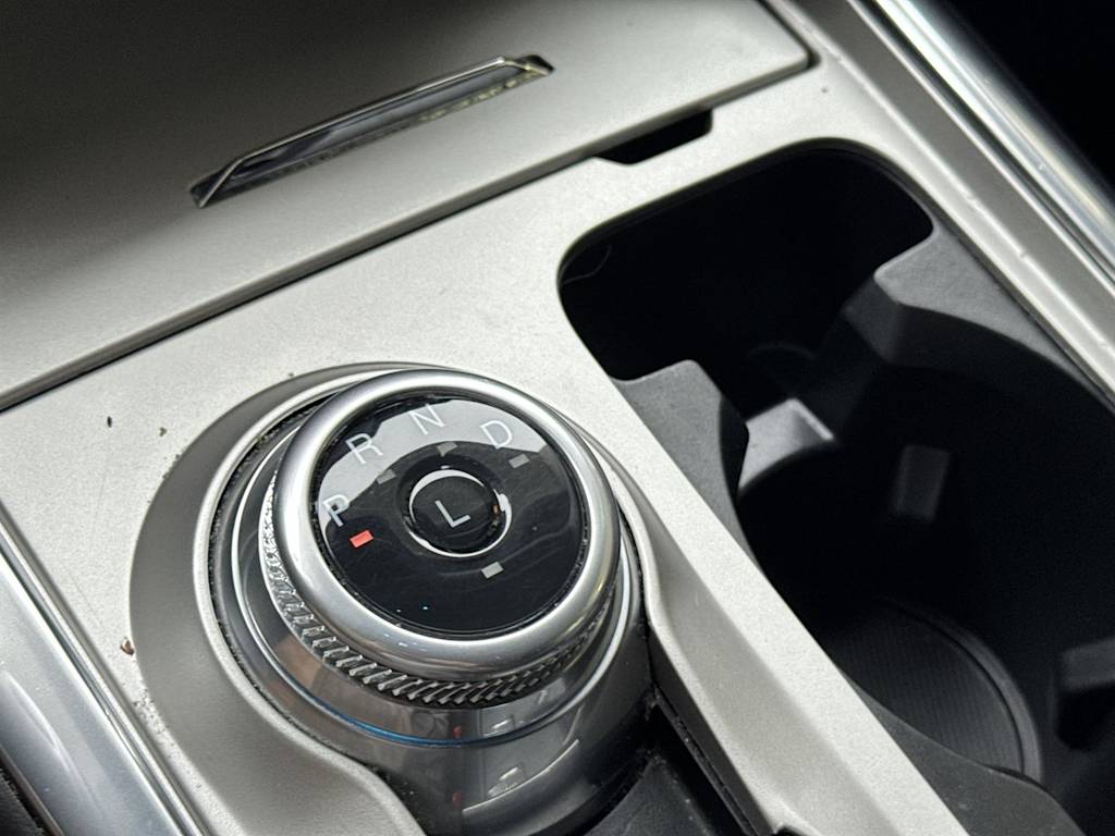 Thumbnail: 2022 Ford Explorer - 10