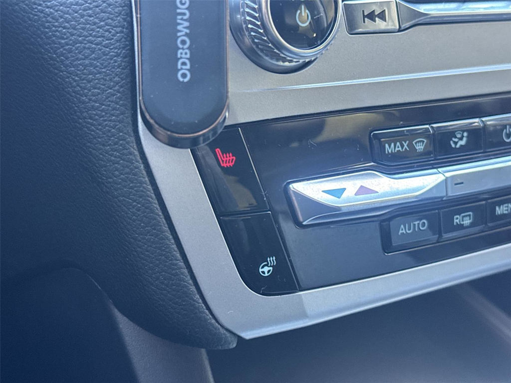Thumbnail: 2022 Ford Explorer - 21