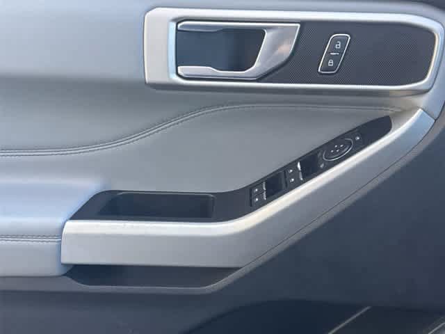 Thumbnail: 2022 Ford Explorer - 22