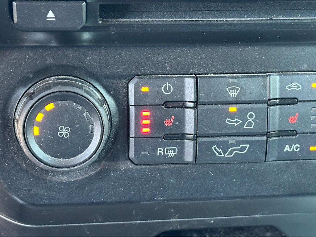 Thumbnail: 2016 Ford F-150 - 19