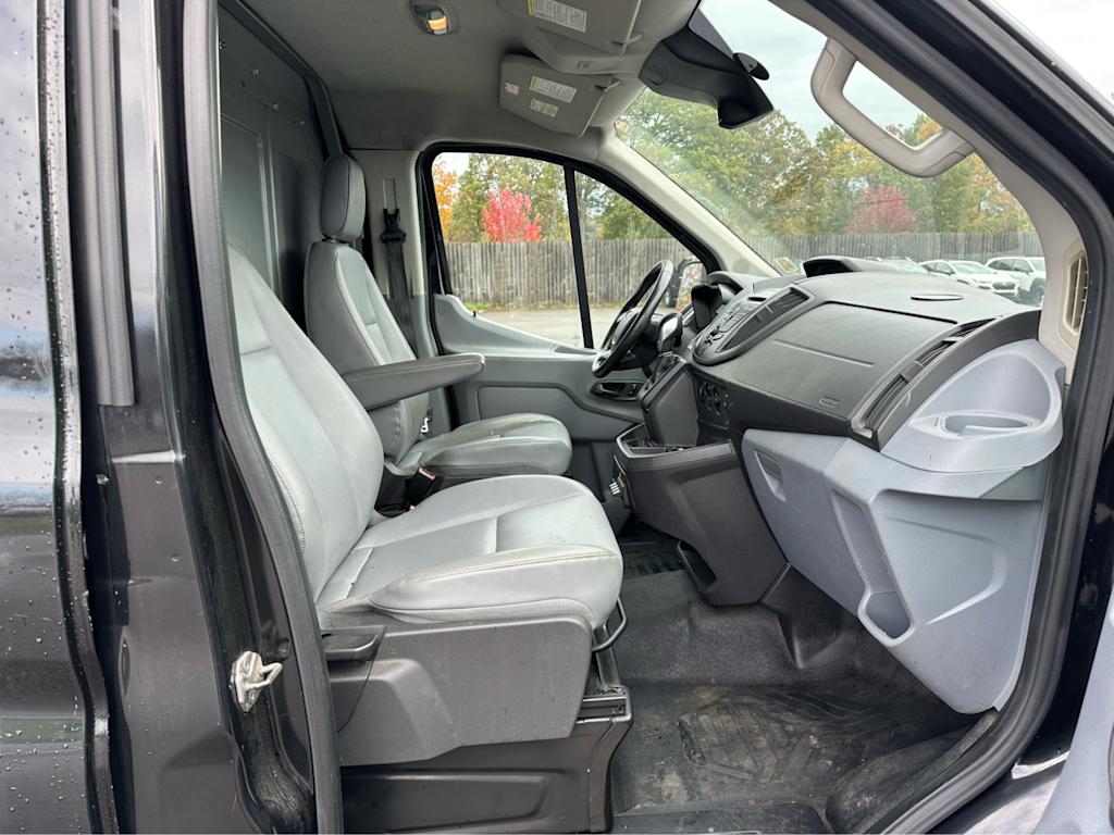 Thumbnail: 2015 Ford Transit Series - 9